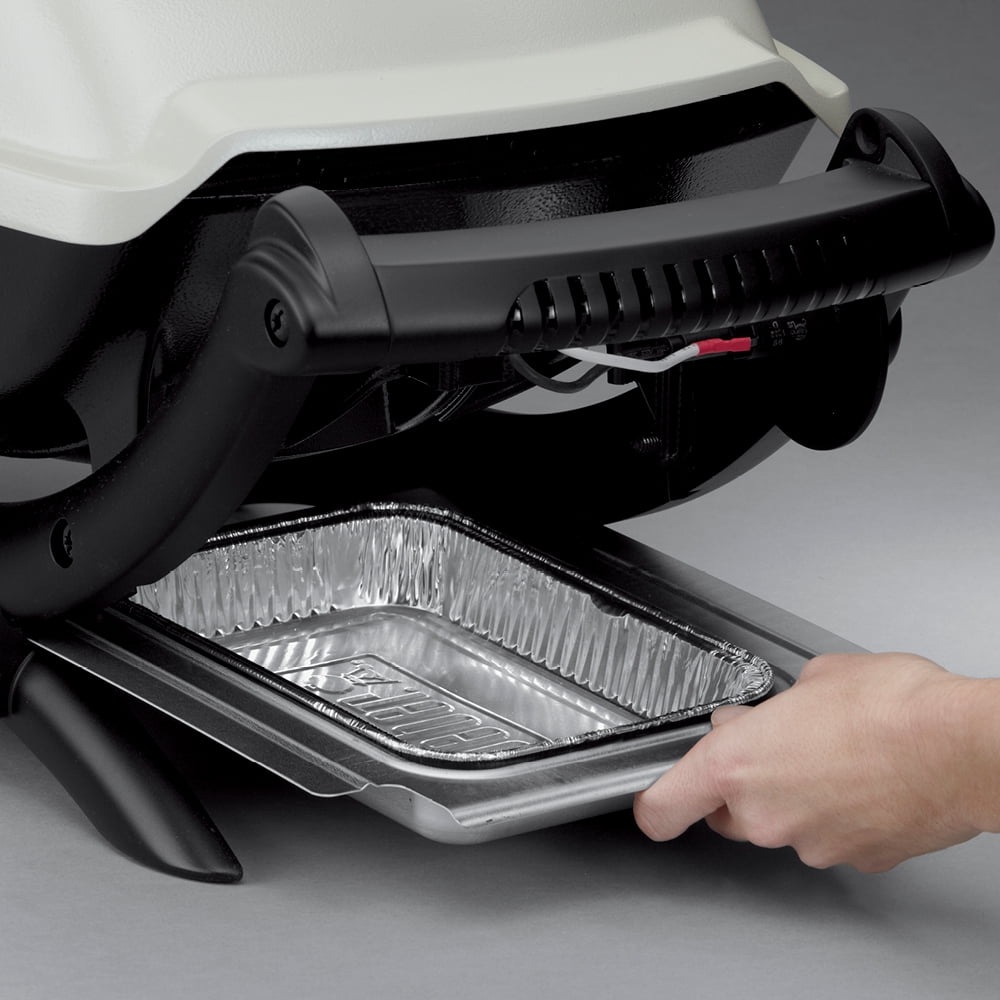 Q 1000 1-Burner Portable Gas Grill. Titanium