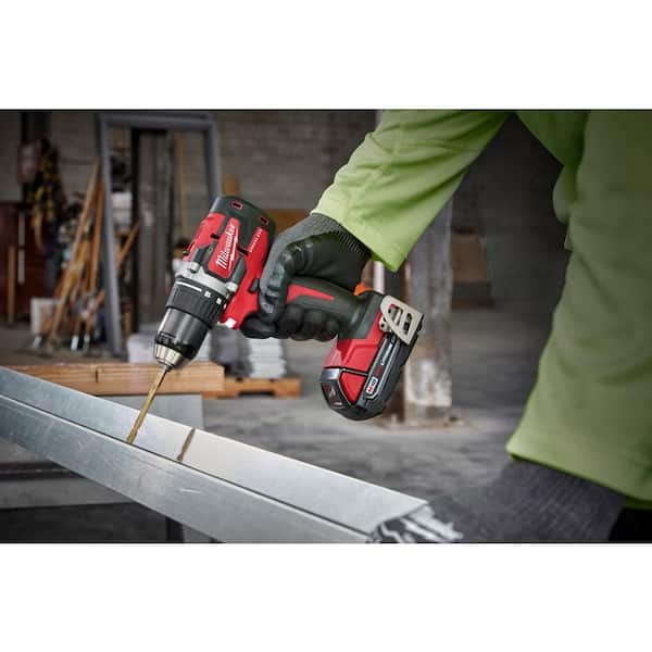 M18 18V Lithium-Ion Brushless Cordless 1/2 in. Compact Drill/Driver Kit with (2) 2.0 Ah Batteries. Charger and Case