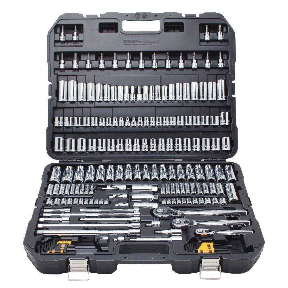 DeWalt (DWMT75049) Mechanics Tool Set 192-Piece