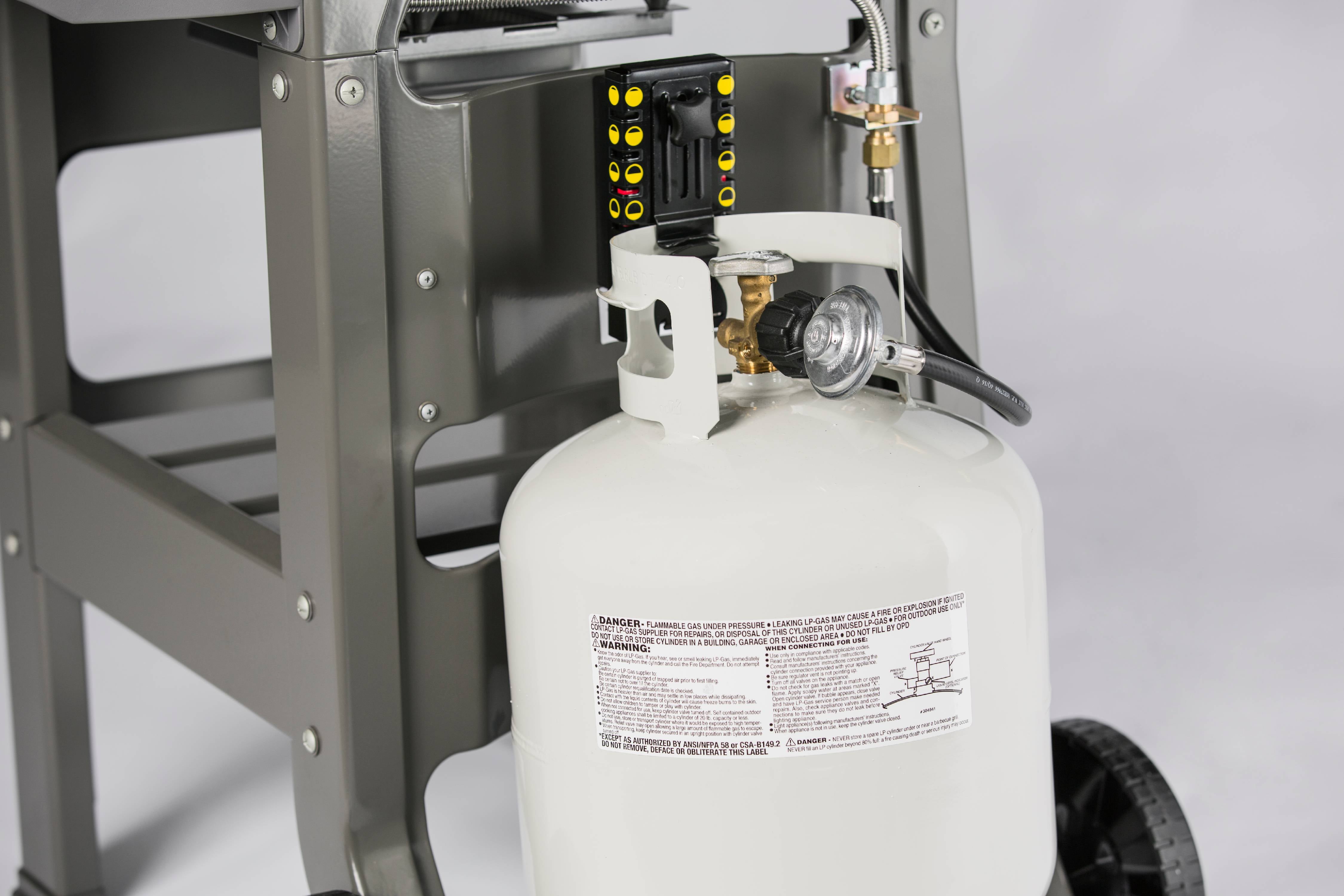 Spirit II E-210 Propane Gas Grill. Black