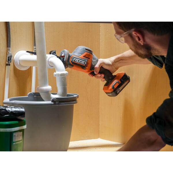 18V SubCompact Brushless Cordless 6-Tool Combo Kit with 2.0 Ah Battery. 4.0 Ah Battery. Charger. and Bag