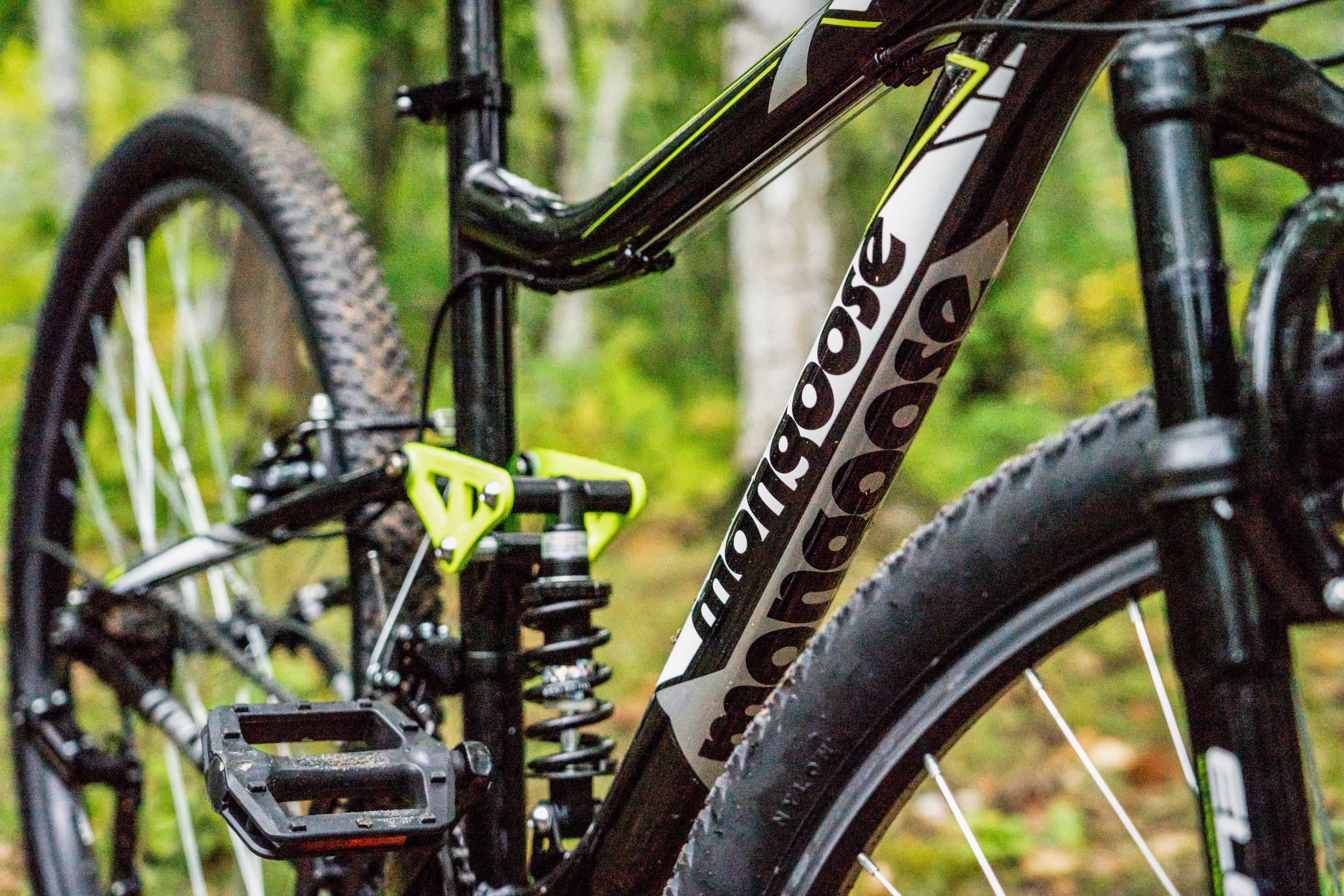 Ledge 2.1 Mountain Bike. 27.5 wheels. 21 speeds. mens frame. Black