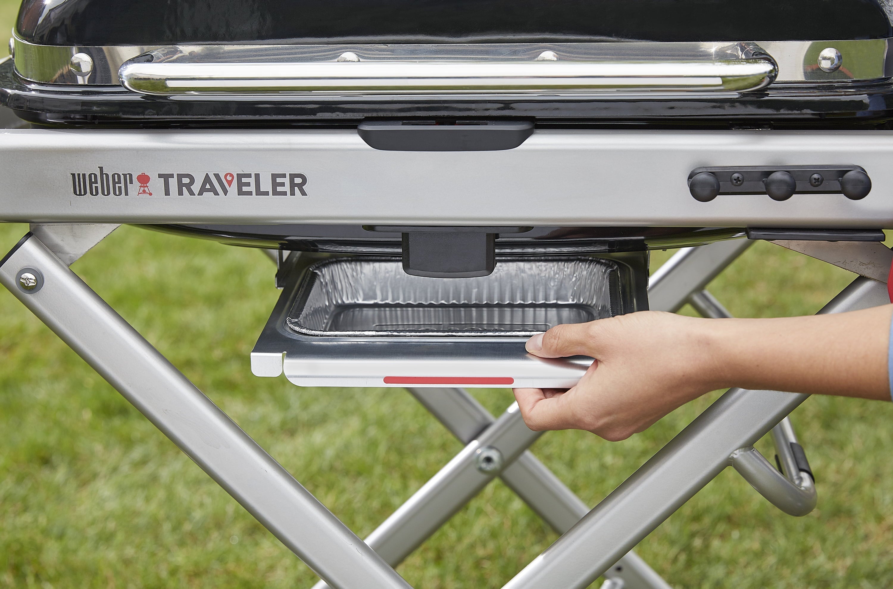 Traveler Portable Propane Gas Grill. Black