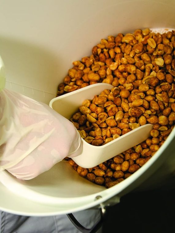 Multi-Purpose Walk Behind Push Spreader 3039632R Grounds Keeper. 100 Pound Capacity. Multi Use Tool for Grass Seed. Salt. De-Icer. Fertilizer and Seeds � Spreader