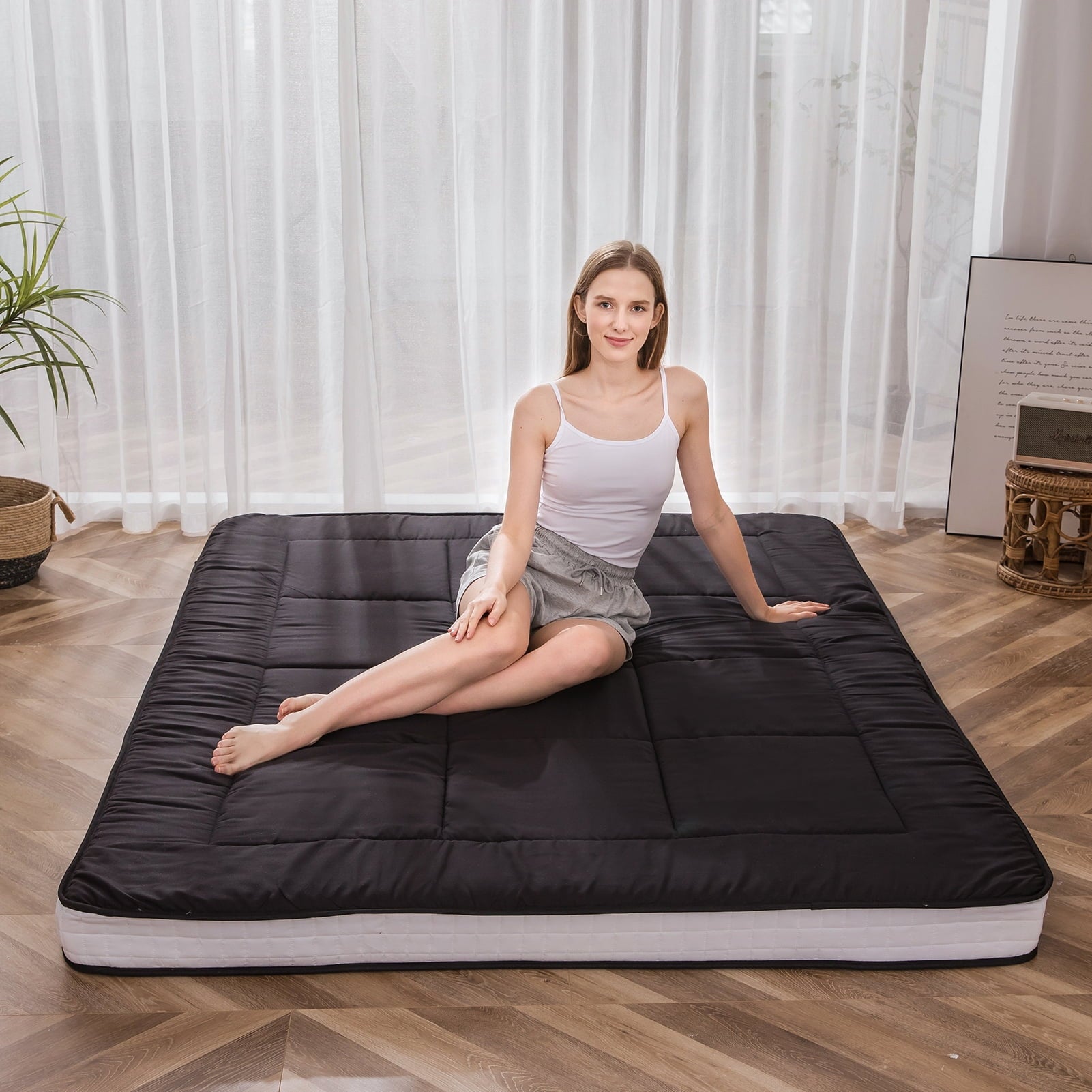 Mattress. Padded Japanese Floor Mattress Quilted Bed Mattress Topper. Extra Thick Folding Sleeping Pad. Black. Twin