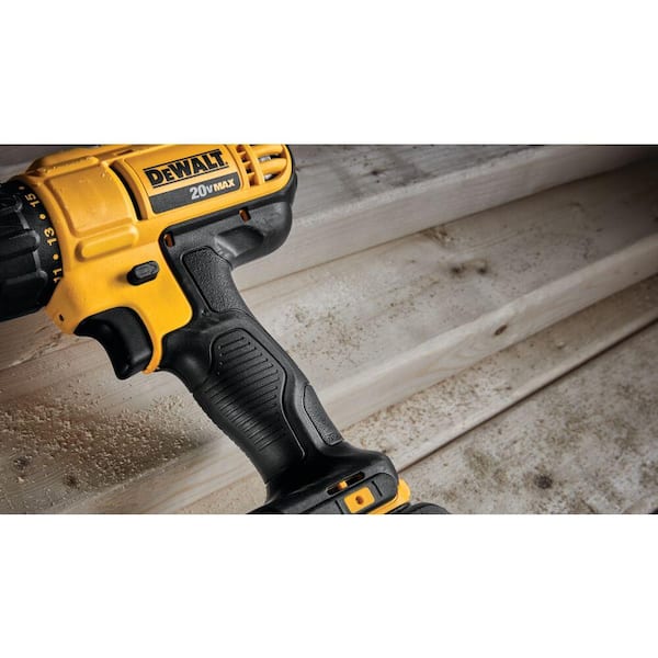 20V MAX Cordless 1/2 in. Drill/Driver. (2) 20V 1.3Ah Batteries. Charger and Bag