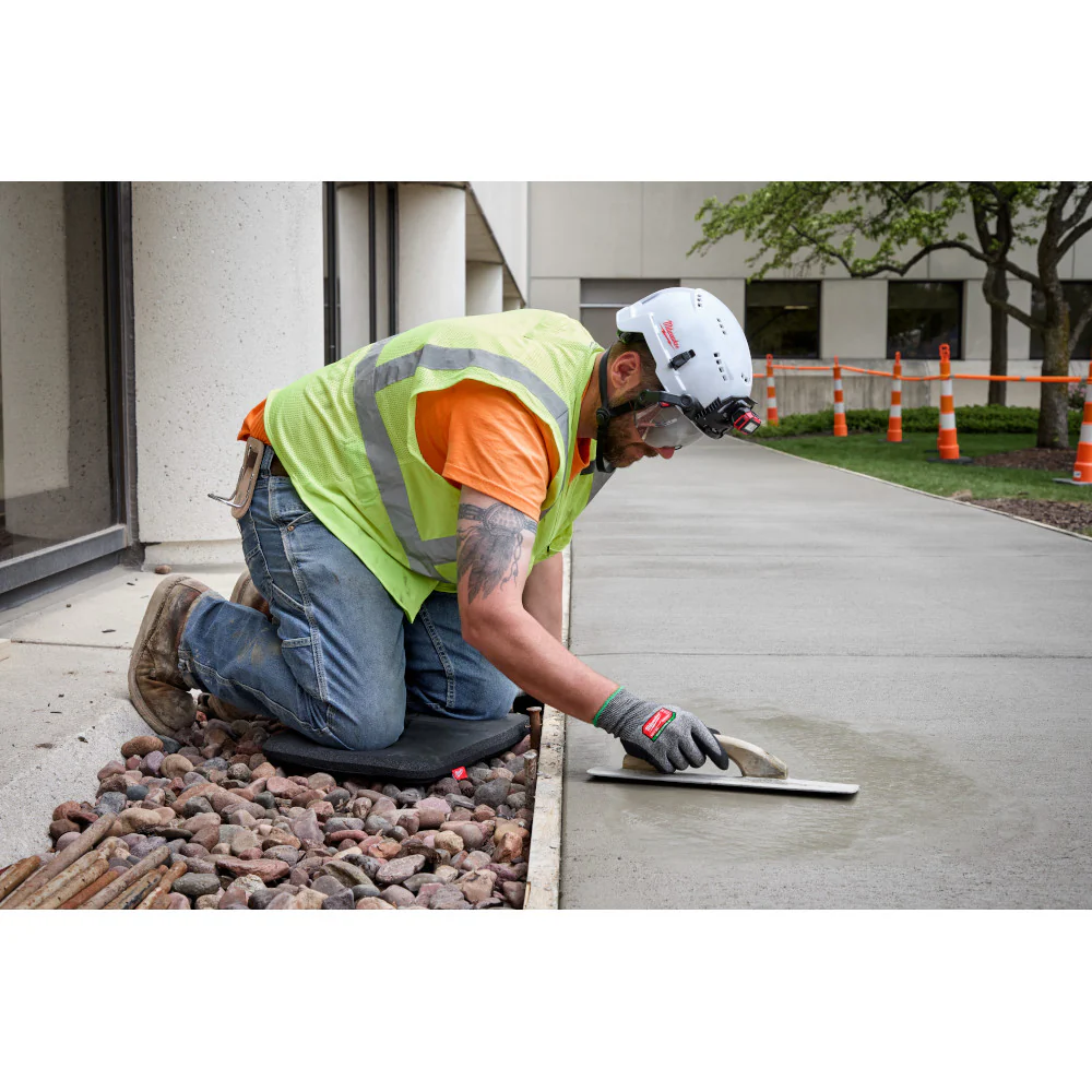 Milwaukee 48-73-6100 Thick Comfortable Professional Tear Resistant Kneeling Pad