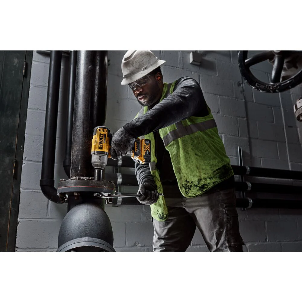 DeWALT DCF900P1 20V MAX XR 1/2 High Torque Impact Wrench w/ Hog Ring Anvil