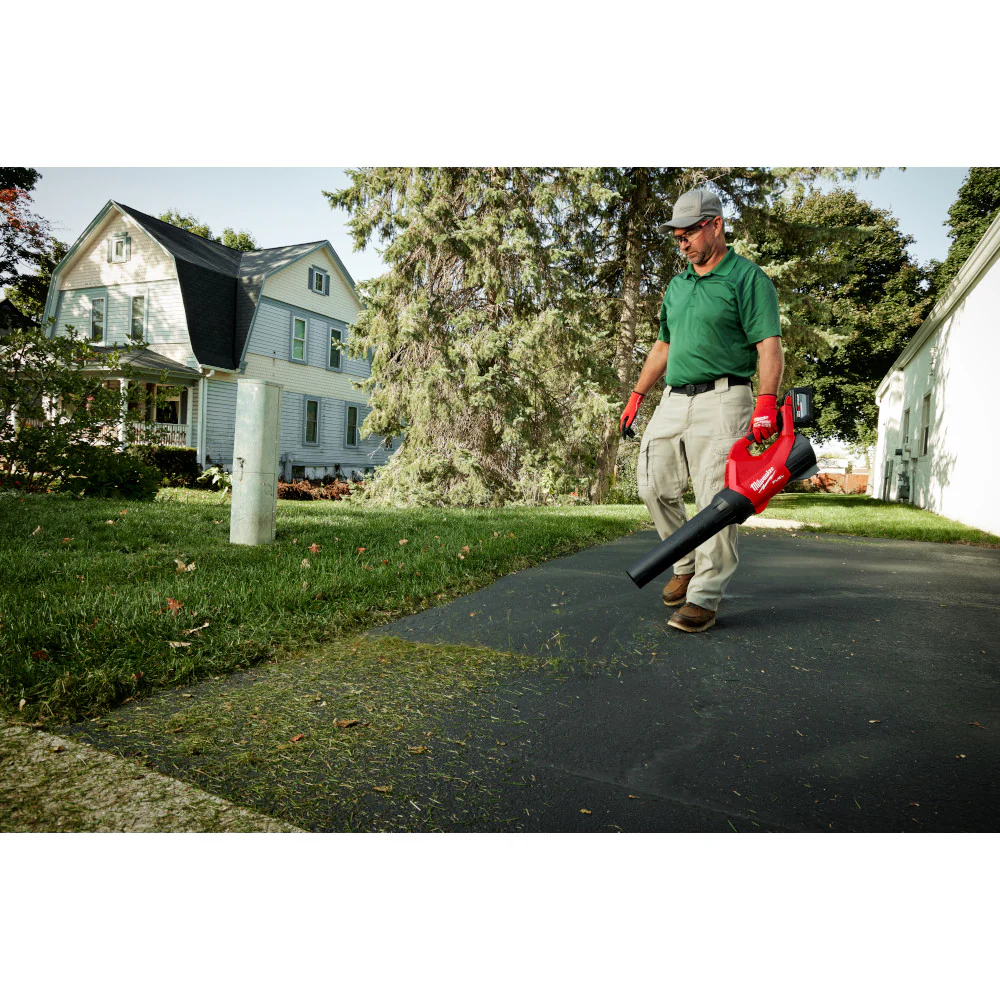 Milwaukee 3697-22XBWR M18 FUEL 18V 2-Tool Combo Kit w/ M18 Blower