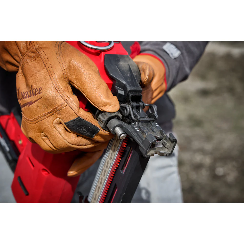 Milwaukee 2843-22 M18 18V FUEL Li-Ion Cordless Utility Fencing Stapler Kit