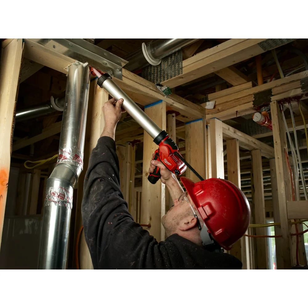 Milwaukee 2442-21 M12 12V 20Oz. Aluminum Caulk And Adhesive Gun Kit