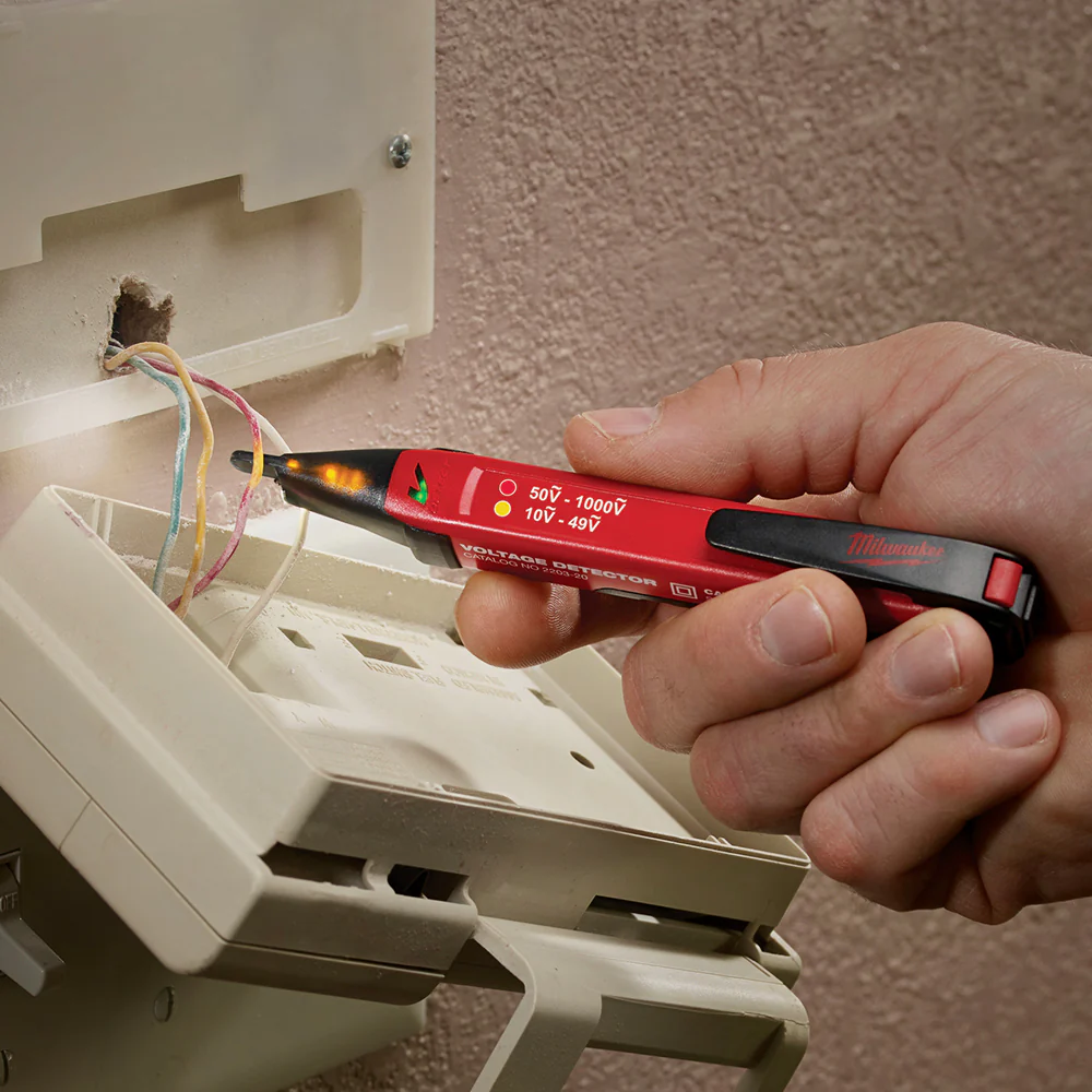 Milwaukee 2203-20 50 - 1.000V Safety Rated Dual Range Voltage Detector