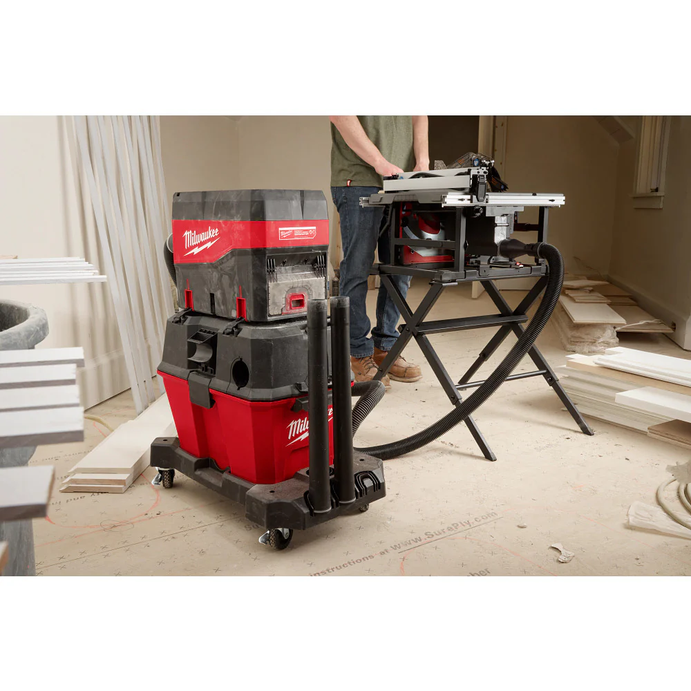 Milwaukee 0920-20DS M18 FUEL 9 Gallon Wet/Dry Vacuum w/ Debris Separator
