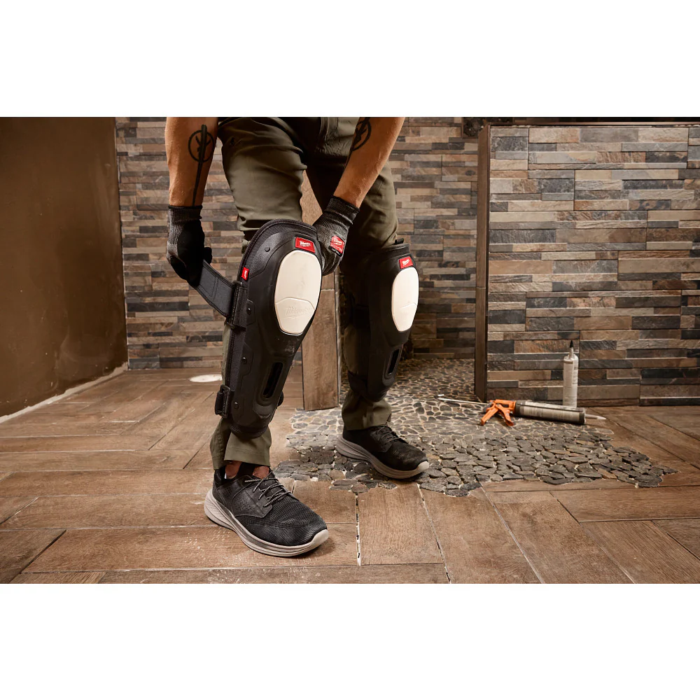 Milwaukee 48-73-6070 Comfortable Lightweight Dynamic Flooring Knee Pad