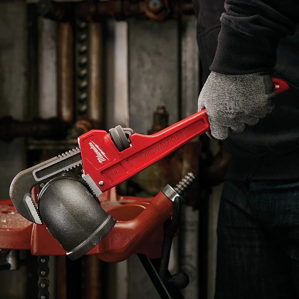 Milwaukee 48-22-7114 14-Inch Durable Steel Ergonomic Overbite Pipe Wrench