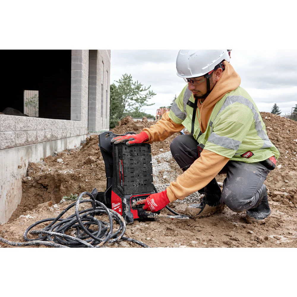 Milwaukee MXF211-0 MX FUEL Portable Pump Power Base Kit