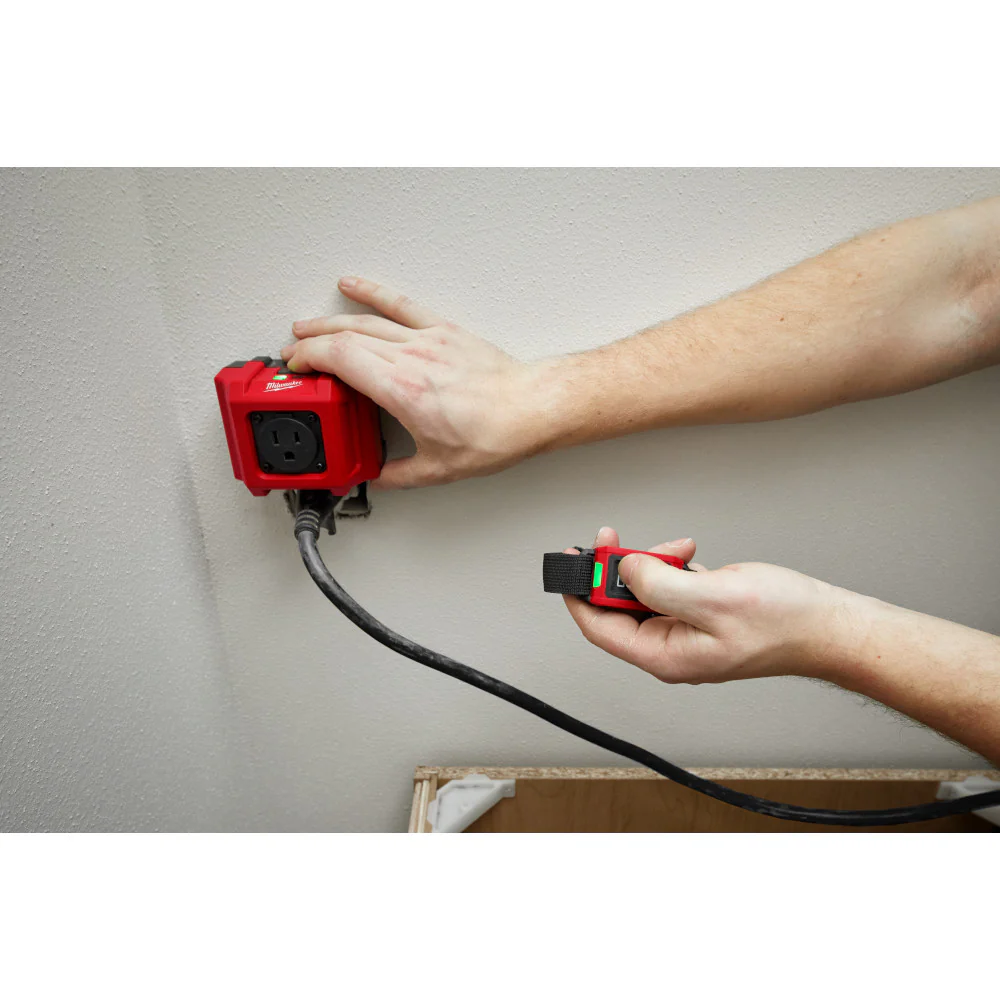 Milwaukee 0950-20 Universal Wireless Dust Control Adpater & Remote Kit