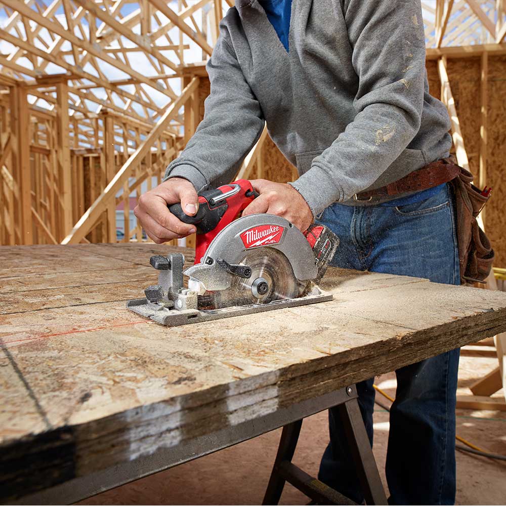 Milwaukee 2730-80 M18 FUEL 18V 6-1/2 Circular Saw - Reconditioned