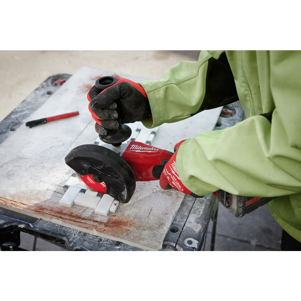 Milwaukee 2696-26POK M18 18V 6-Tool Combo Kit w/Grinder. Multi-Tool. and PACKOUT