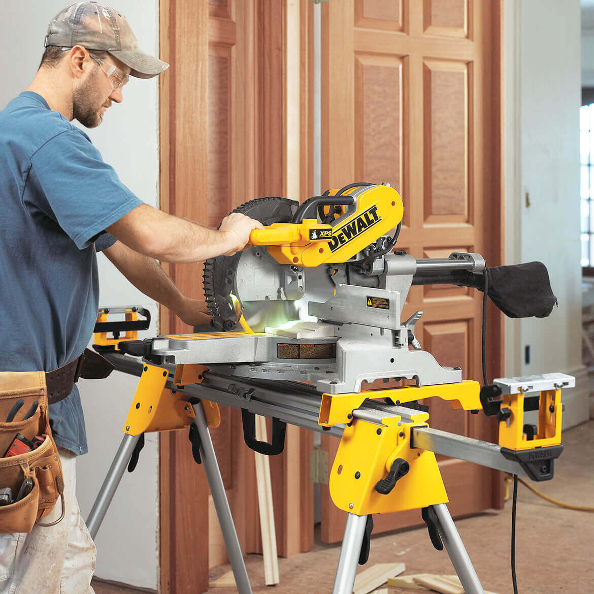 DeWALT DWS780-KIT 12 Corded Double Bevel Sliding Compound Miter Saw w/ Stand