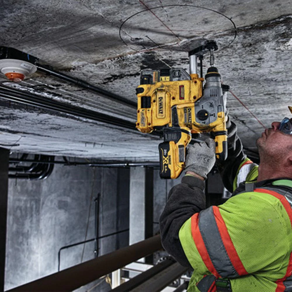 DeWALT DCH293R2DH�20V 1-1/8 Inch SDS-Plus Dust Extractor Rotary Hammer