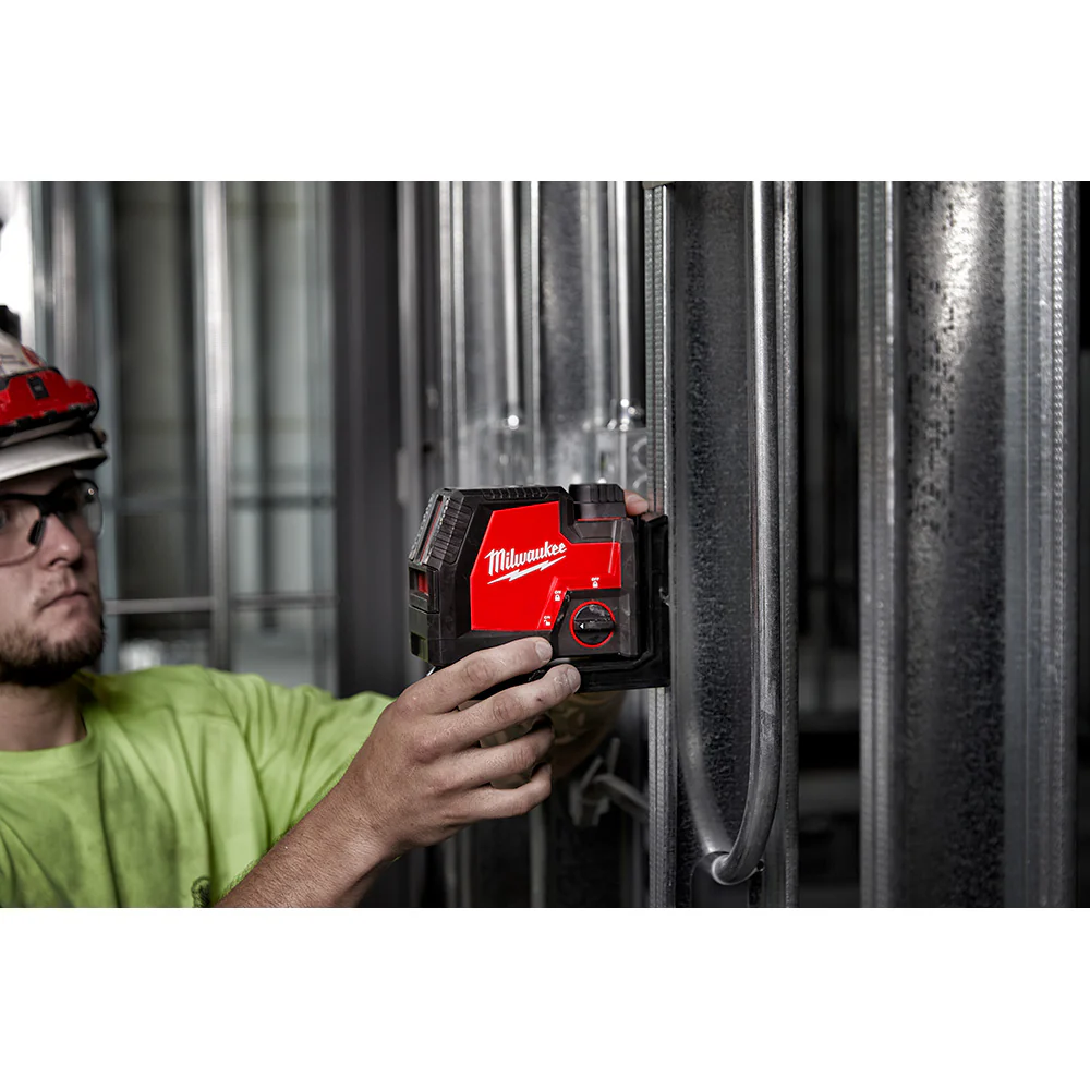 Milwaukee 3522-21TP USB Green Cross Line & Plumb Points Laser w/ Tri-pod