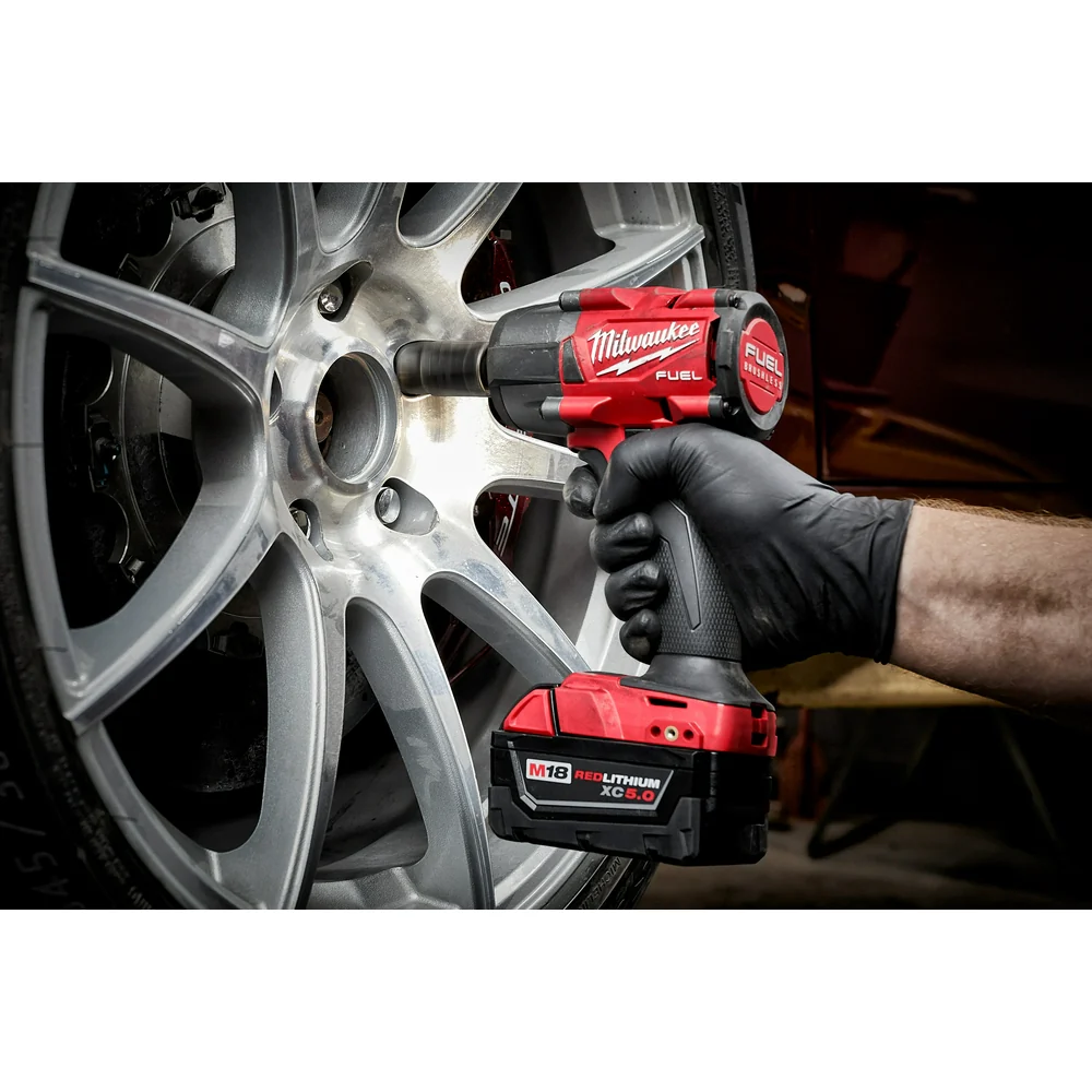 Milwaukee 2962-20x5SK M18 FUEL 18V 1/2 Mid-Torque Impact Wrench Bundle Kit