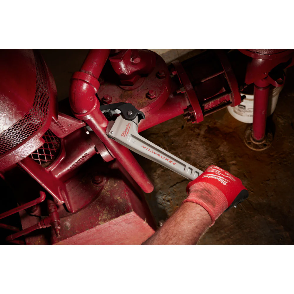 Milwaukee 48-22-7418 18 Aluminum Self-Adjusting Pipe Wrench