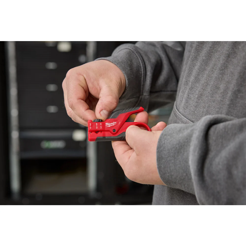 Milwaukee 48-22-3014 Compact Ergonomic Buffer Tube Ringer and Slitter