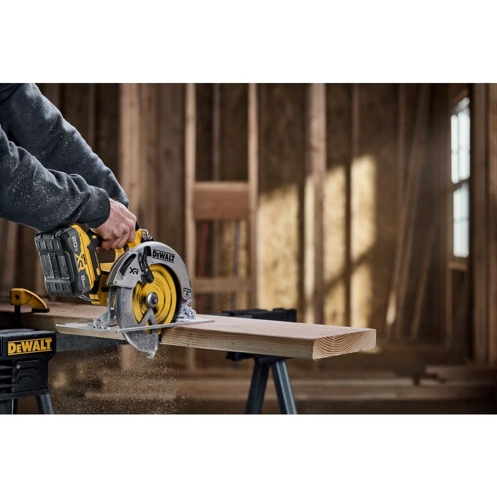 Dewalt DCS590WW1 20V 7-1/4 MAX XR Brushless Cordless Circular Saw Kit