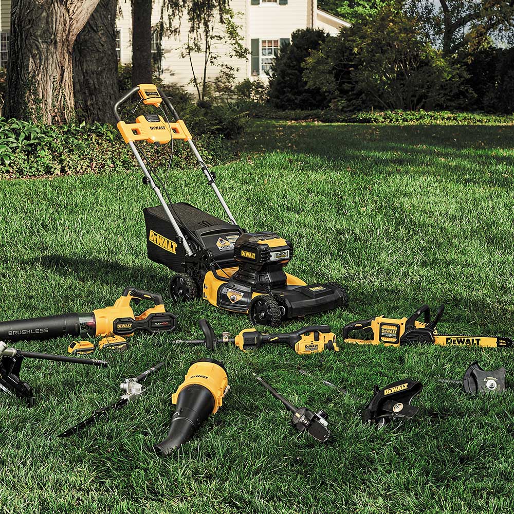 DeWALT DCCS670T1 60V FLEXVOLT MAX 16 Li-Ion Brushless Chainsaw Kit