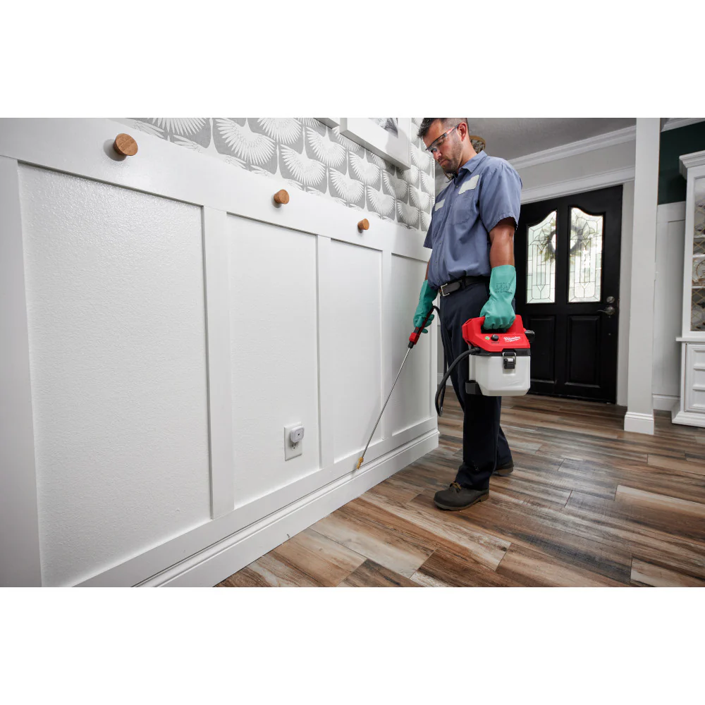 Milwaukee 2528-21G1 12V M12 1 Gallon Handheld Sprayer Kit