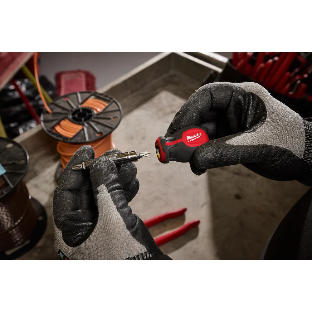 Milwaukee 48-22-2762 6-IN-1 Stubby Multi-Bit Screwdriver