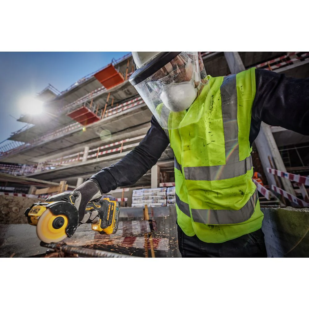 DeWALT DCS438E1 20V MAX XR 3 Brushless Compact Cut Off Tool Kit w/ Battery