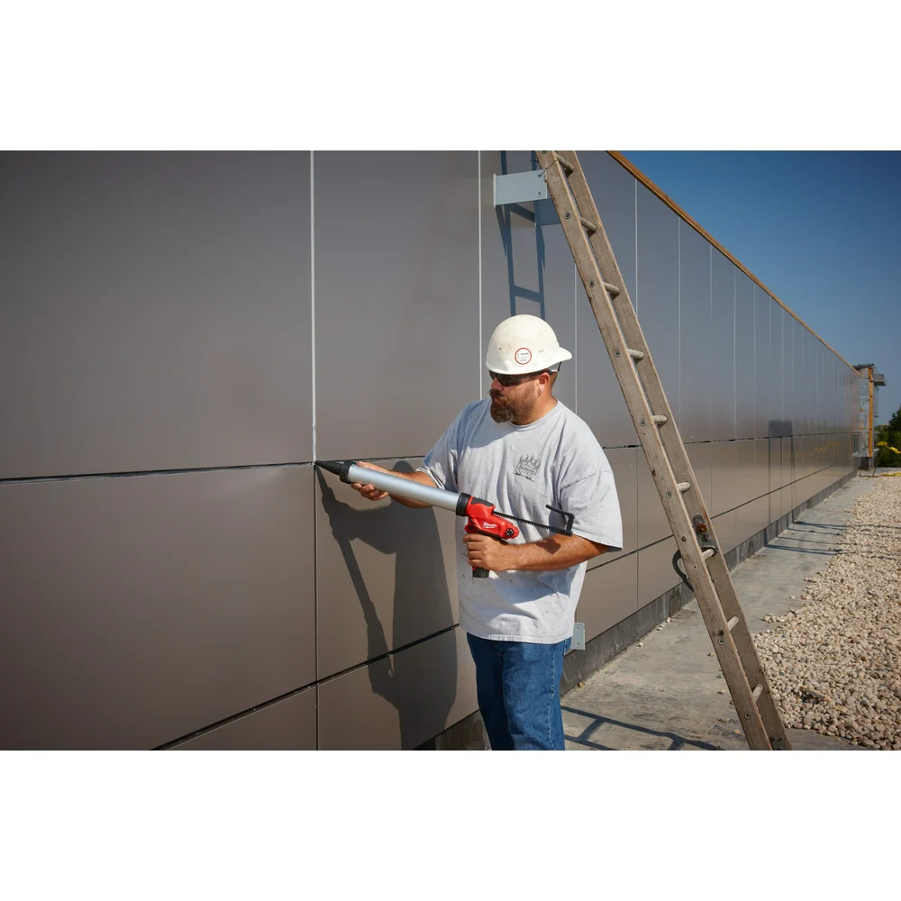 Milwaukee 2442-21 M12 12V 20Oz. Aluminum Caulk And Adhesive Gun Kit