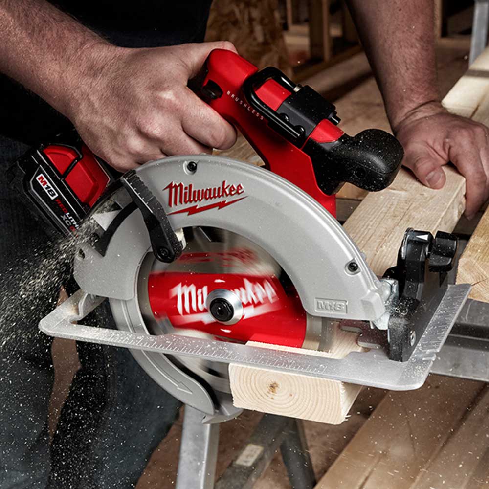 Milwaukee 2631-80 M18 18V 7-1/4 Brushless Circular Saw -Bare Tool-Reconditioned