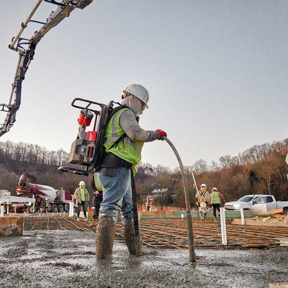 Milwaukee MXF371-82XC MX FUEL Li-Ion Backpack Concrete Vibrator Kit - Recon