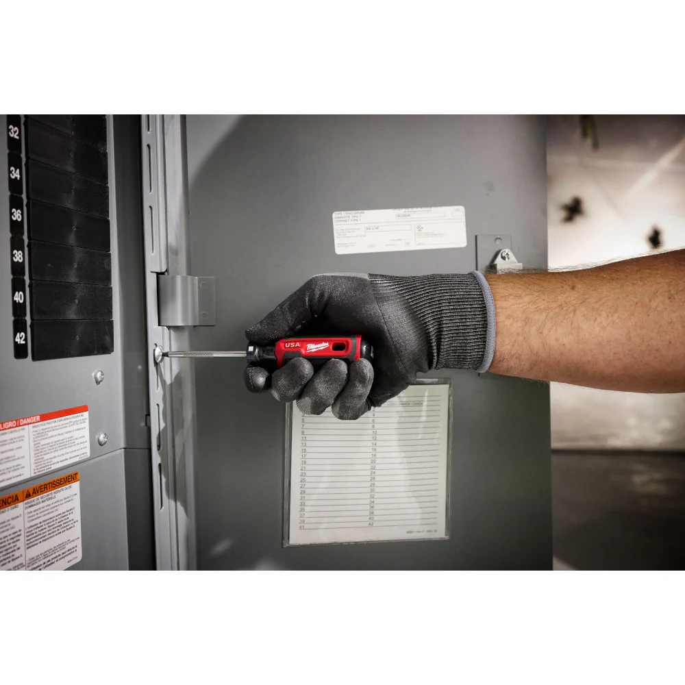 Milwaukee MT219 #3 Square 6 Cushion Grip Screwdriver - Made In USA