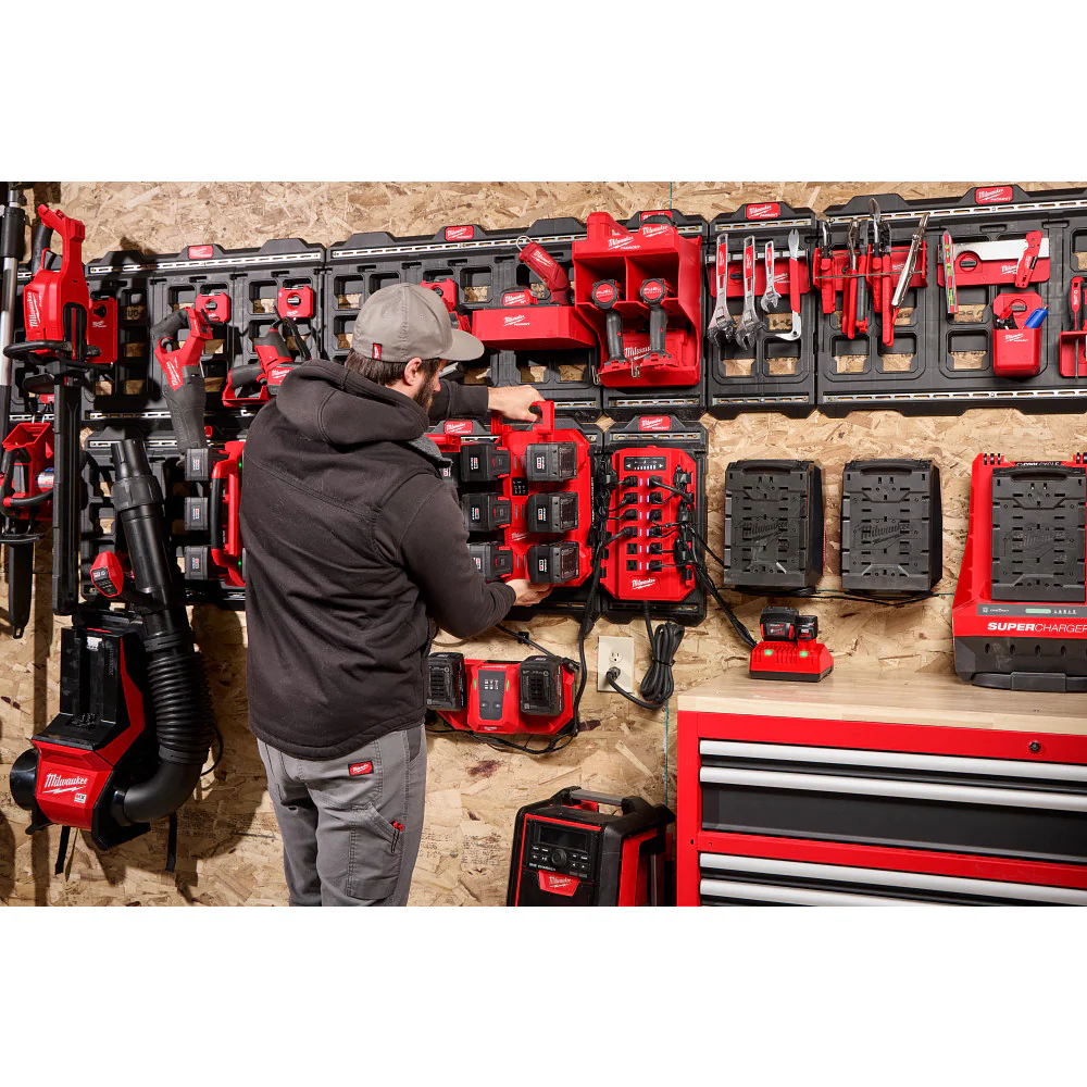 Milwaukee 3333-15A 15 Amp Circuit Power Manager