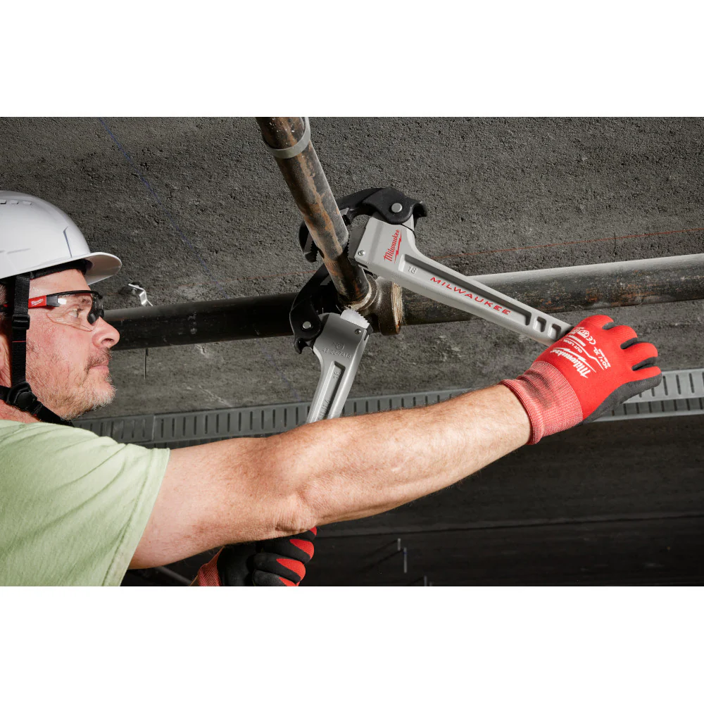 Milwaukee 48-22-7418 18 Aluminum Self-Adjusting Pipe Wrench