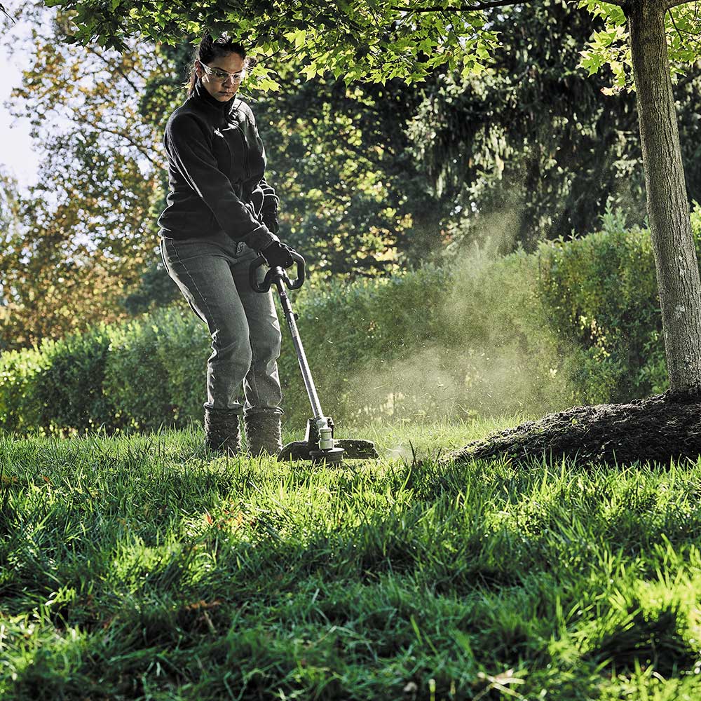 DeWALT DCST972X1 60V MAX 17 Brushless Attachment Capable String Trimmer Kit