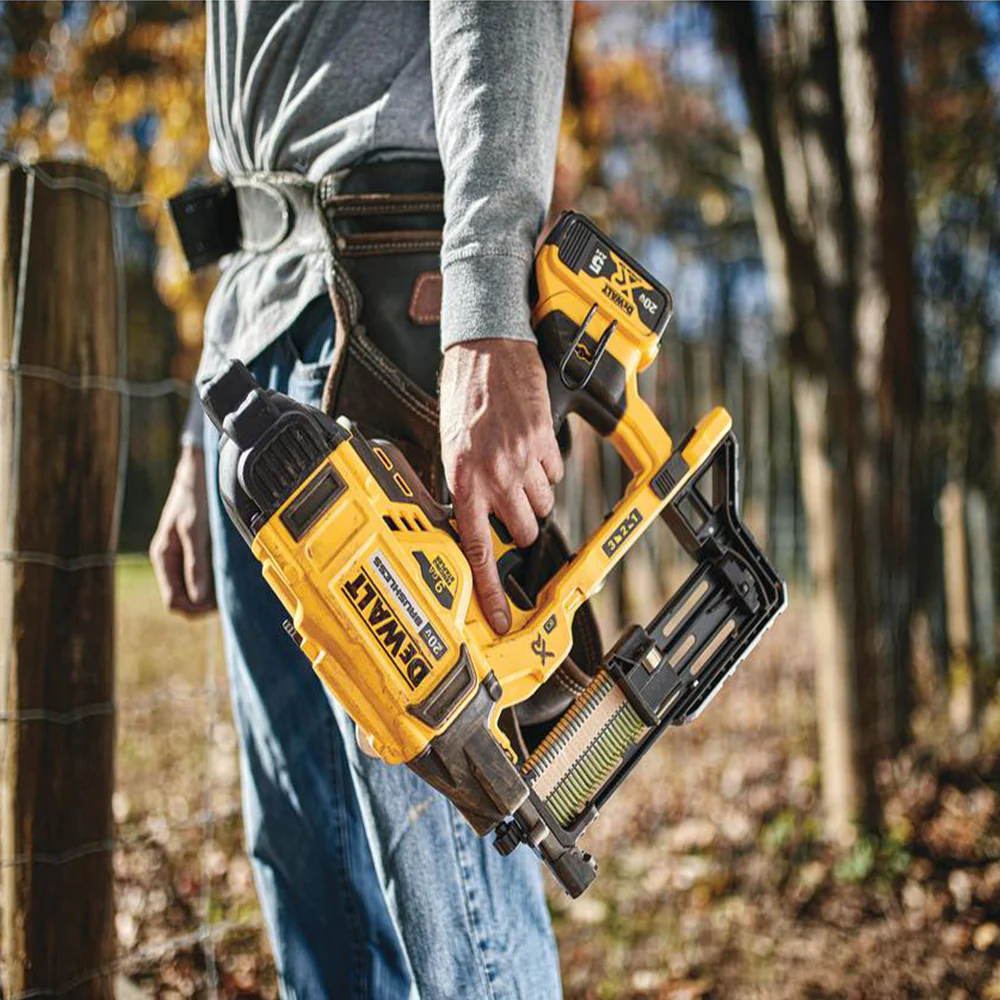 DeWALT DCFS950B 20V MAX XR 9 GA Cordless Fencing Stapler - Bare Tool