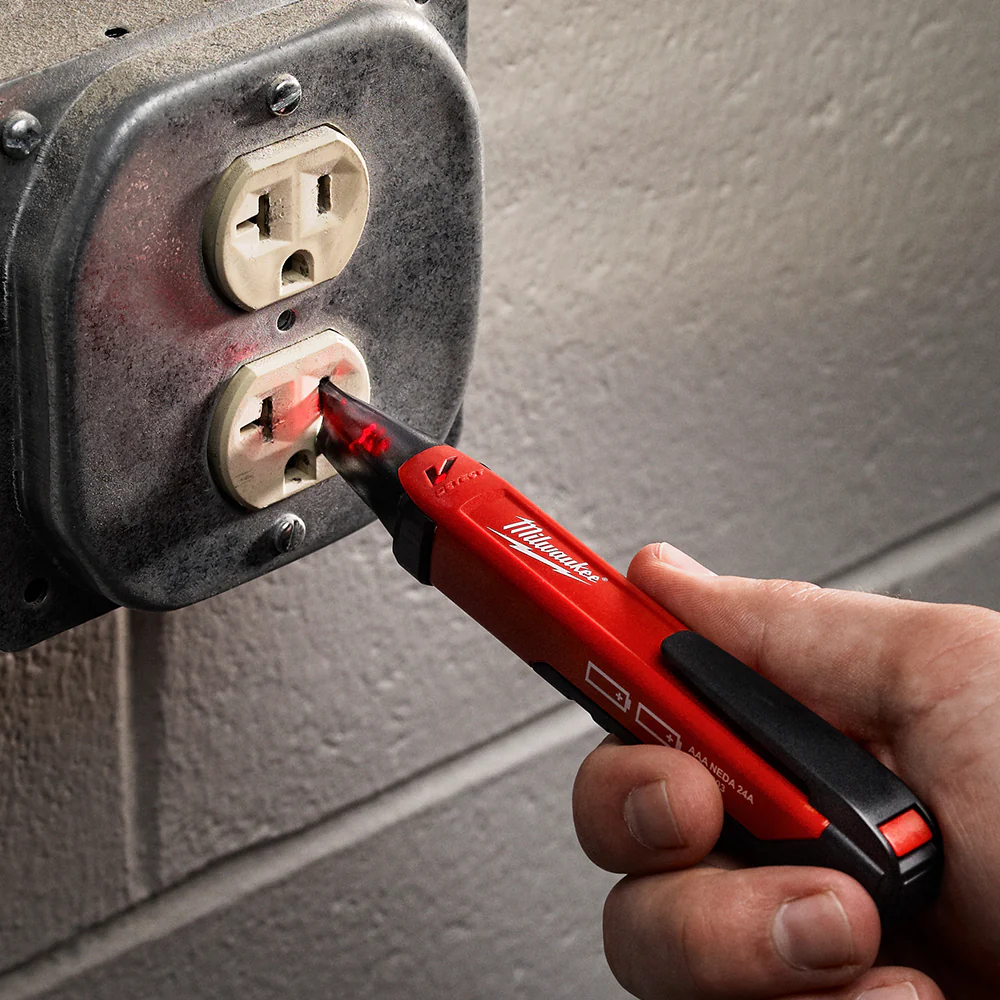 Milwaukee 2202-20 1.000V LED Indicating Pocket Clip Voltage Detector