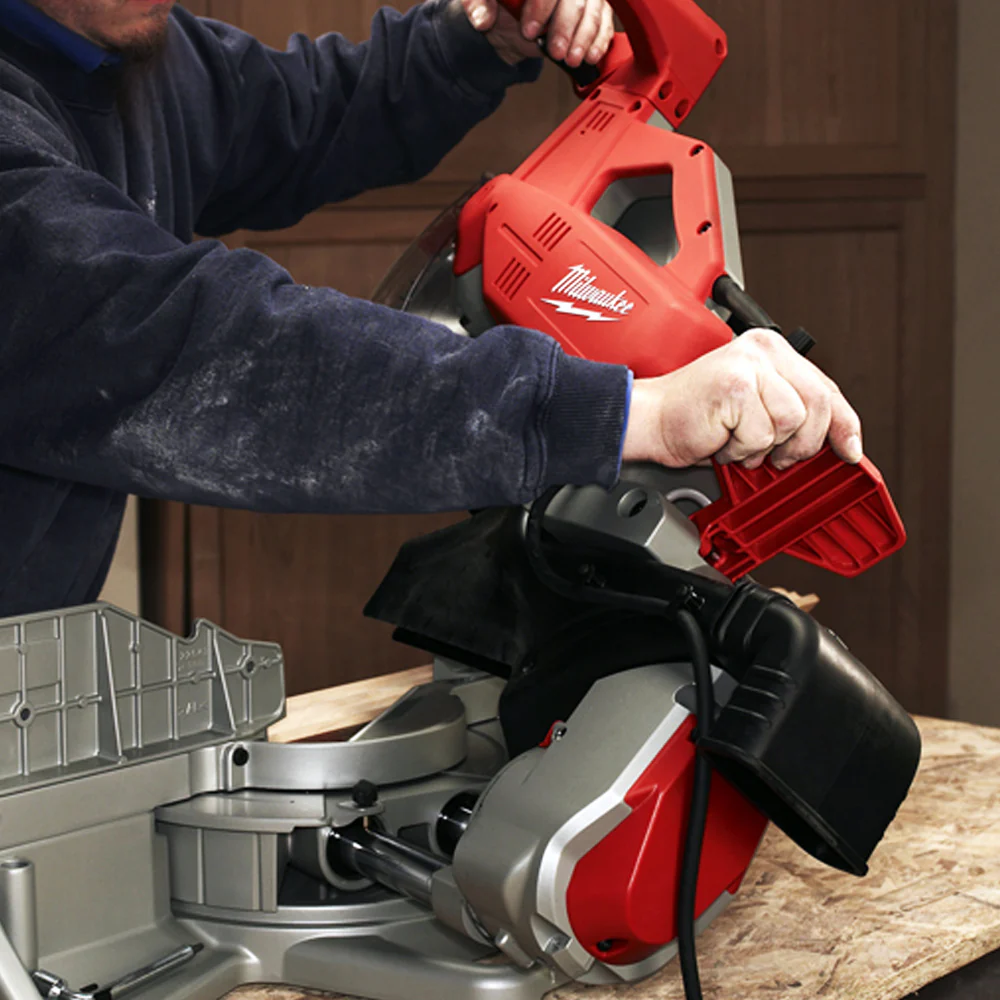 Milwaukee 6955-80 120V AC 12 Dual-Bevel Sliding Compound Miter Saw - Reconditioned