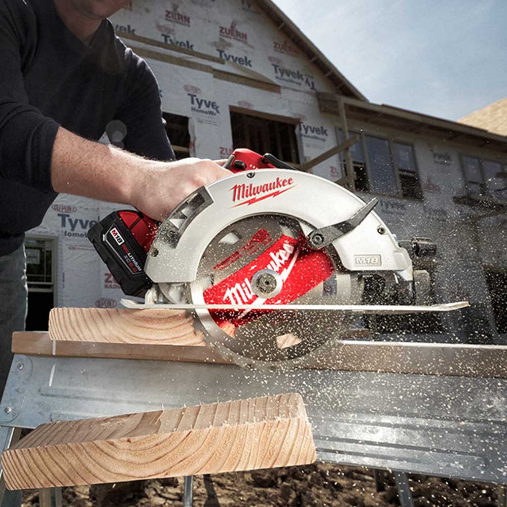 Milwaukee 2631-80 M18 18V 7-1/4 Brushless Circular Saw -Bare Tool-Reconditioned