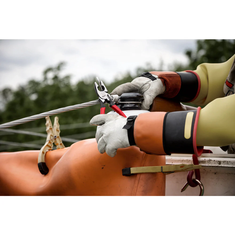 Milwaukee 48-22-0143 Power Utility Hand Tool Set for Construction Projects - 7PC