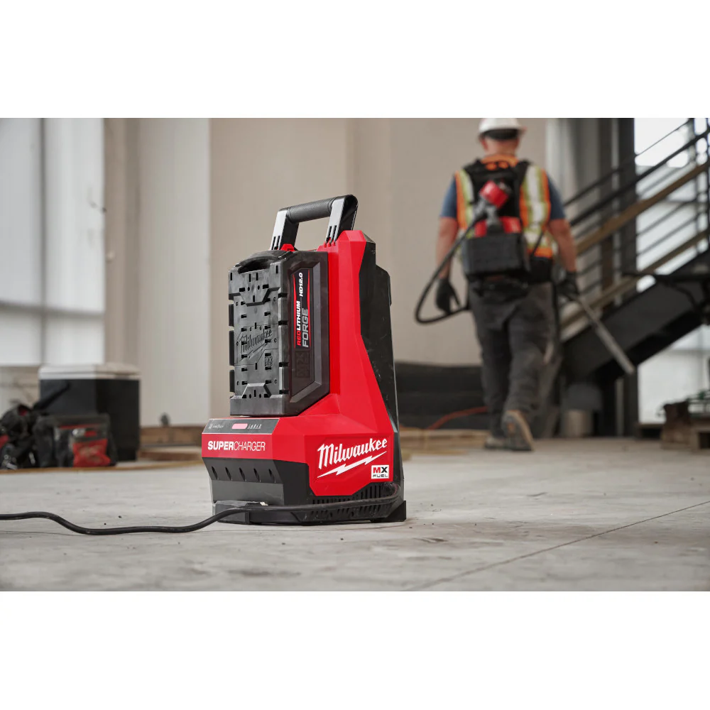 Milwaukee MXFSC MX FUEL Super Charger w/ COOL-CYCLE