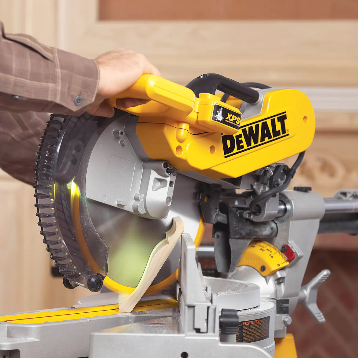 DeWALT DWS780-KIT 12 Corded Double Bevel Sliding Compound Miter Saw w/ Stand