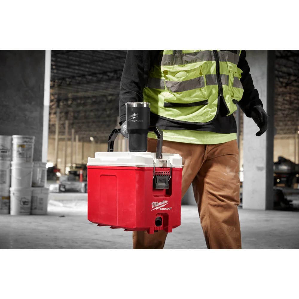 Milwaukee 48-22-8393B PACKOUT 30oz Durable Twist Lock Tumbler - Black