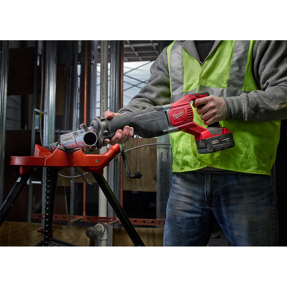 Milwaukee 2621-20 M18 18V 18-Inch SAWZALL Reciprocating Saw - Bare Tool